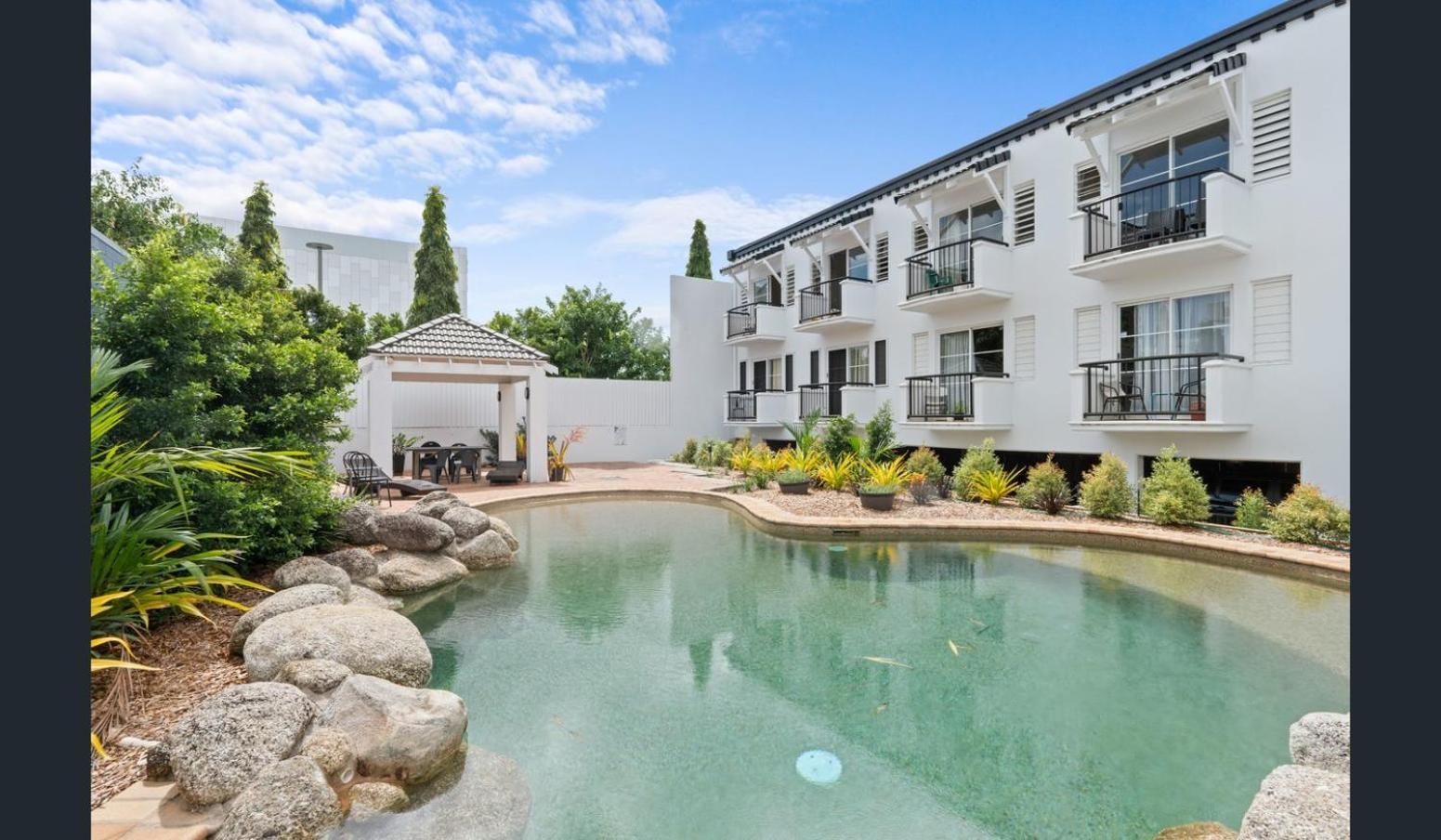Villa Vaucluse Apartments Κερνς Εξωτερικό φωτογραφία