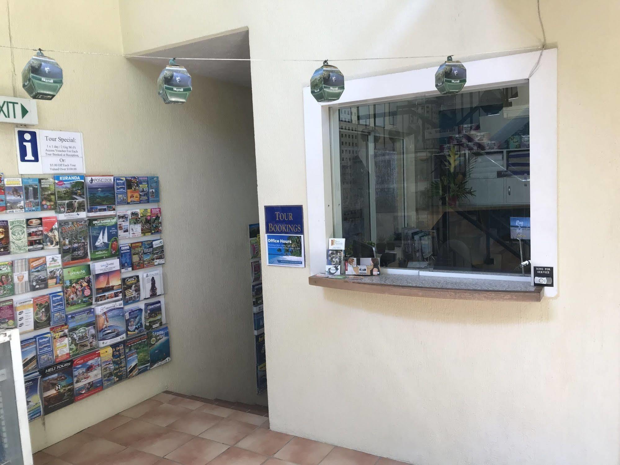 Villa Vaucluse Apartments Κερνς Εξωτερικό φωτογραφία